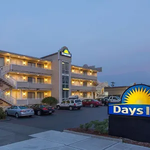 Motel Days By Wyndham North Of Downtown **